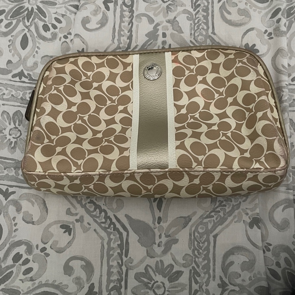 Coach Signature Chelsea Heritage Gold Stripe Large Cosmetic Makeup Bag Zip